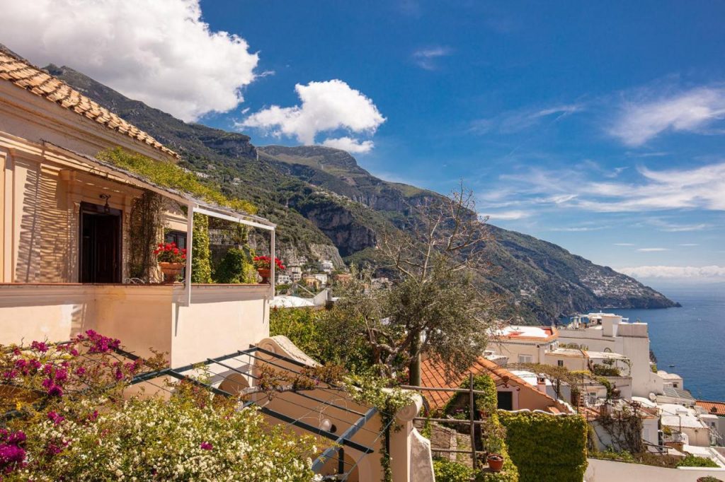 Casa Marina  is one of the best Amalfi villas that you need to stay in.