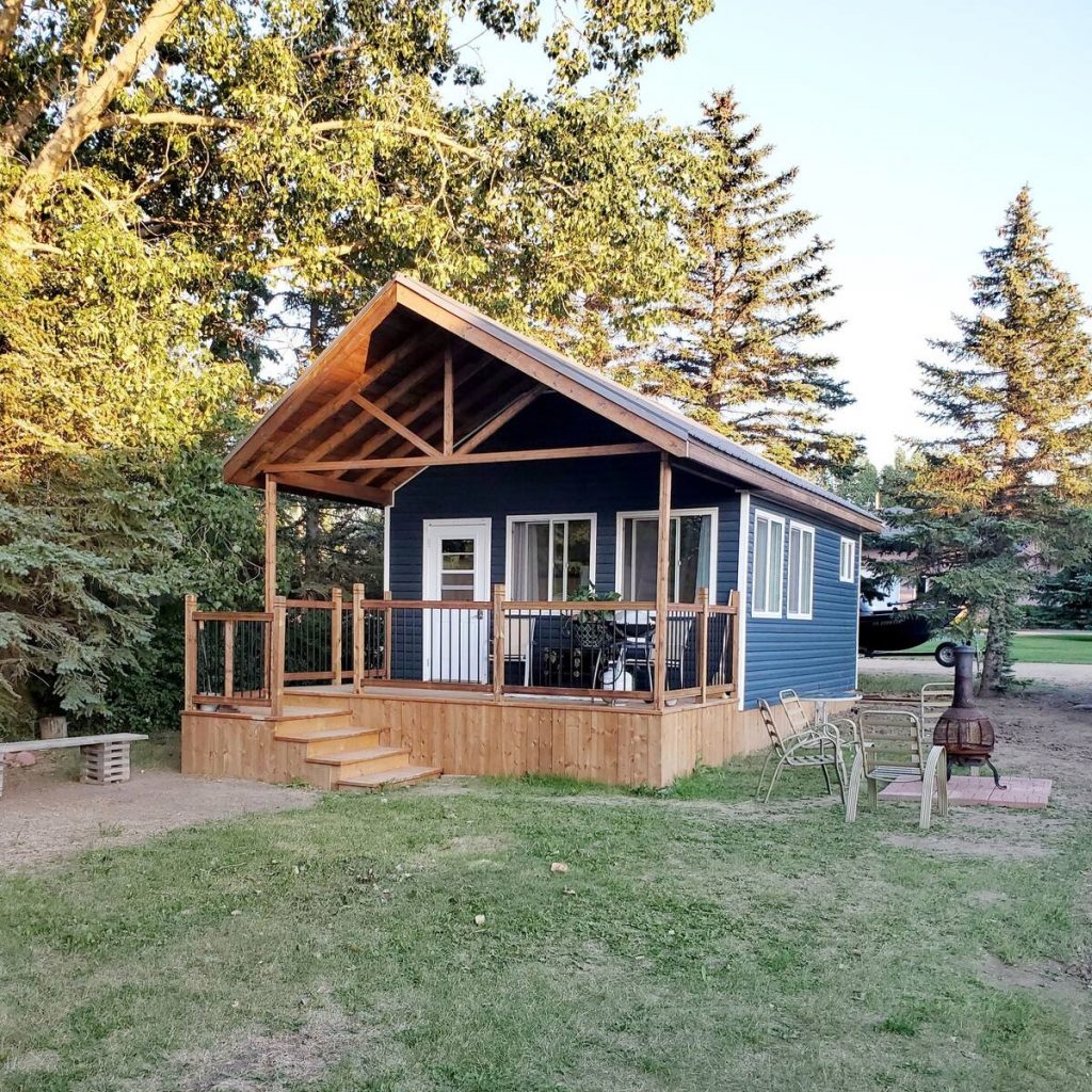 "The Nest" Cozy Cottage is one of the best cabins to rent in Saskatchewan.