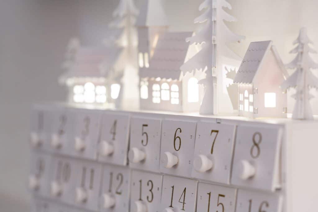 The advent calendar is one of the common Christmas traditions in France.