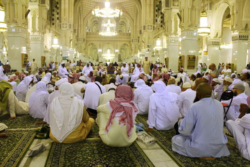 Wandering during prayer is one of the things not to do in Saudi Arabia.