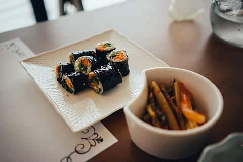 Picture of a yummy plate of sushi.