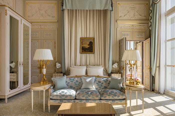 Inside view oof a suite in Ritz Paris.